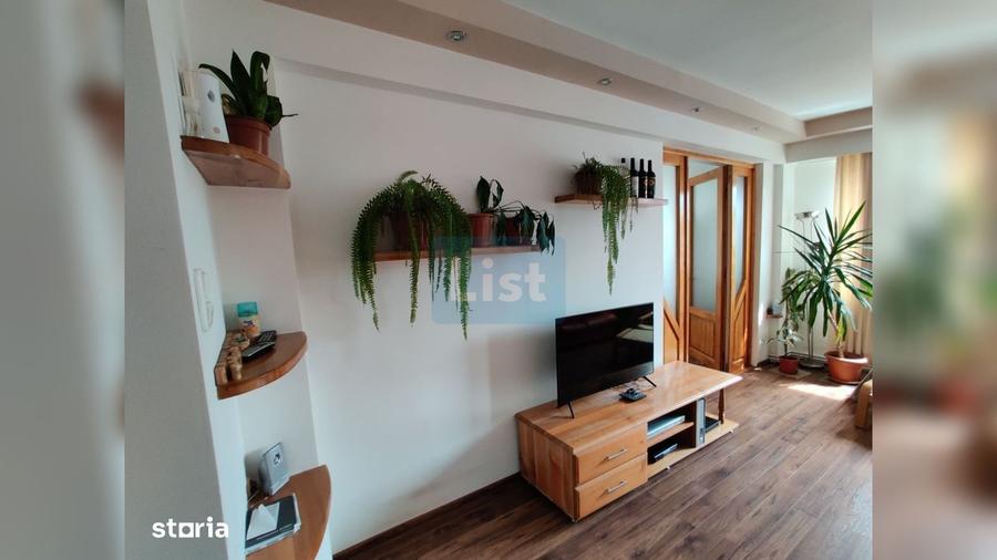 Apartament cu 4 camere decomandat în Zorilor