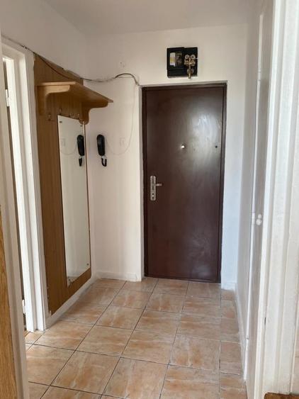 Apartament semidecomandat în Obor