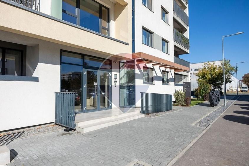 Apartament cu 2 camere decomandat, mobilat în Tractorul
