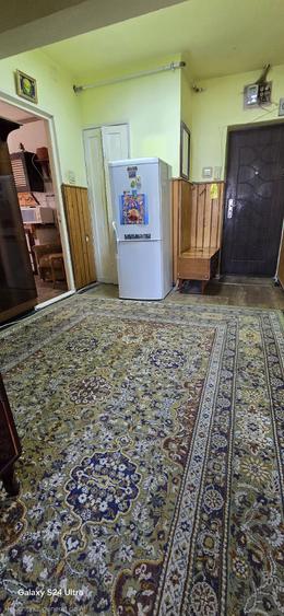 Apartament cu 4 camere semidecomandat în Central