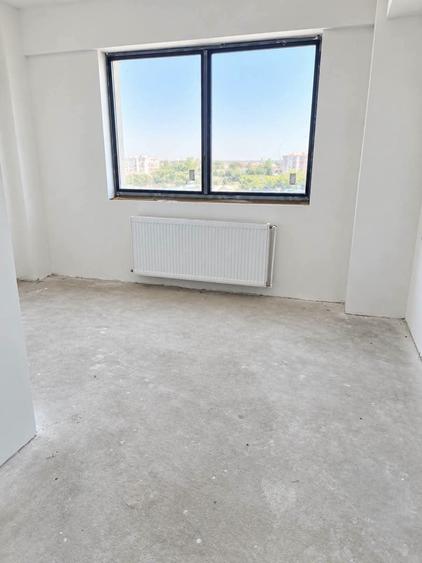 Apartament cu 2 camere decomandat în Tomis Plus
