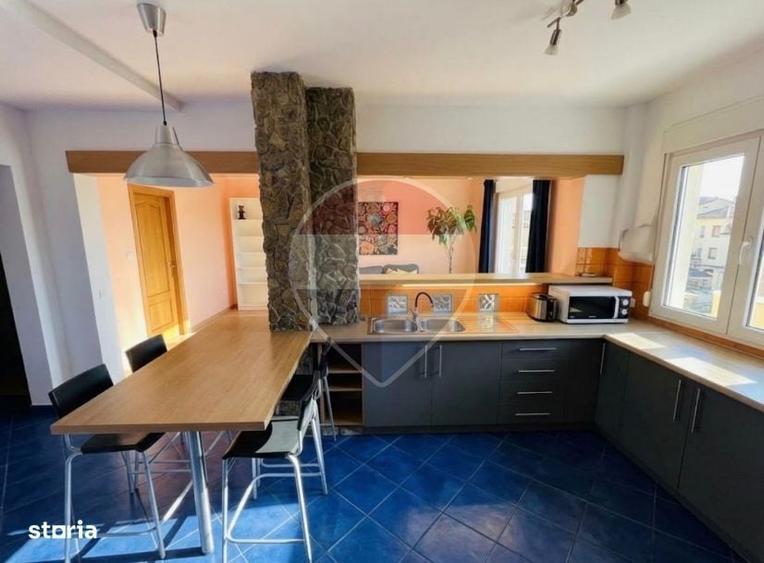 Apartament cu 4 camere decomandat în Ștrand