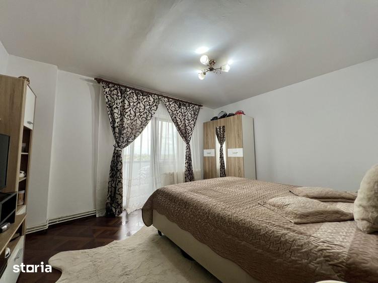 Apartament cu 4 camere decomandat în Giroc