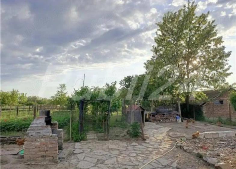 Casă cu 2 camere cu Teren 1000 Mp în Tămașda
