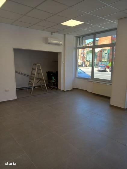 Spațiu comercial, de 90 mp, în Calea Caransebeșului