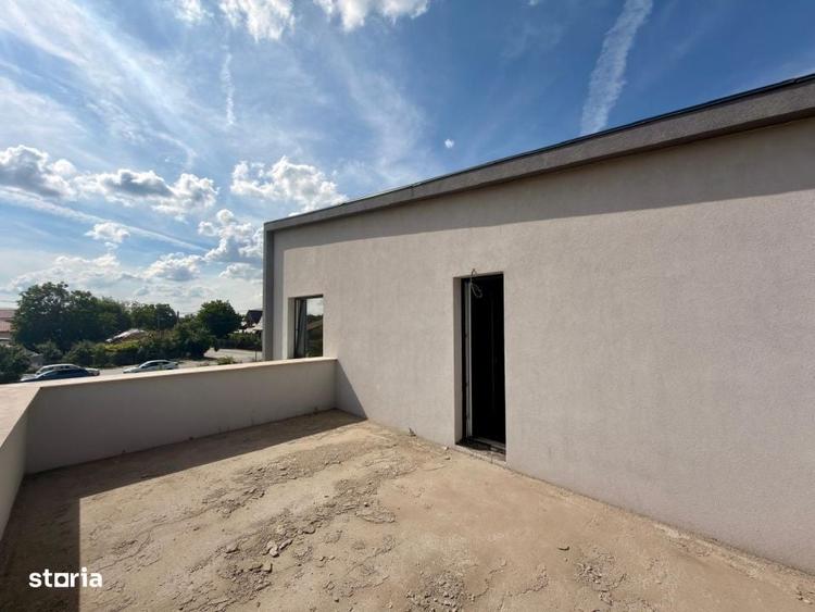 Casă cu 4 camere cu Teren 380 Mp în Cârcea