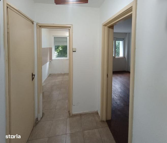 Apartament cu 2 camere semidecomandat în Pajura