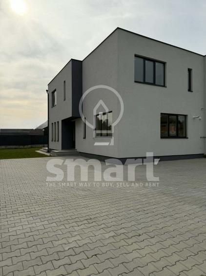 Duplex cu 4 camere cu Canalizare în Apahida