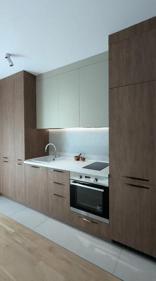 Apartament cu 2 camere semidecomandat, mobilat în Central