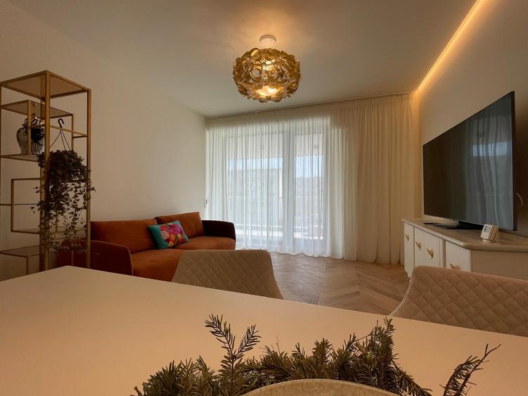 Apartament cu 2 camere decomandat, mobilat în Tomis Nord