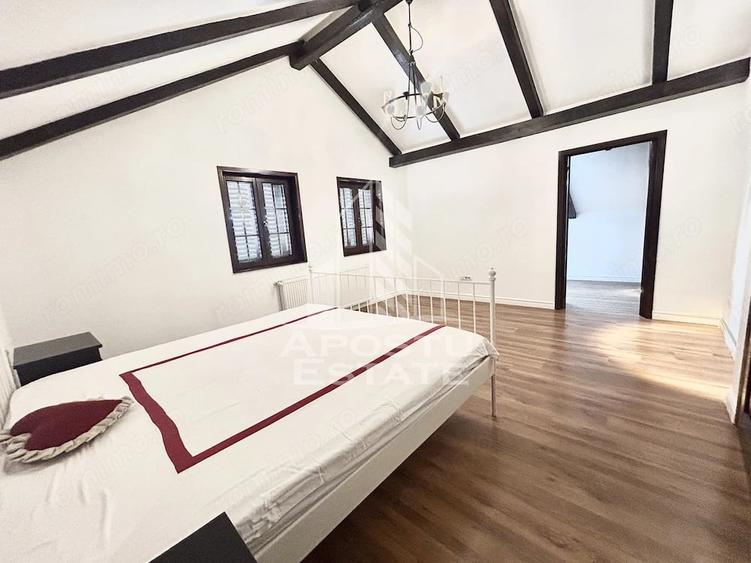 Casă cu 5 camere cu Teren 500 Mp în Sânmihaiu Român