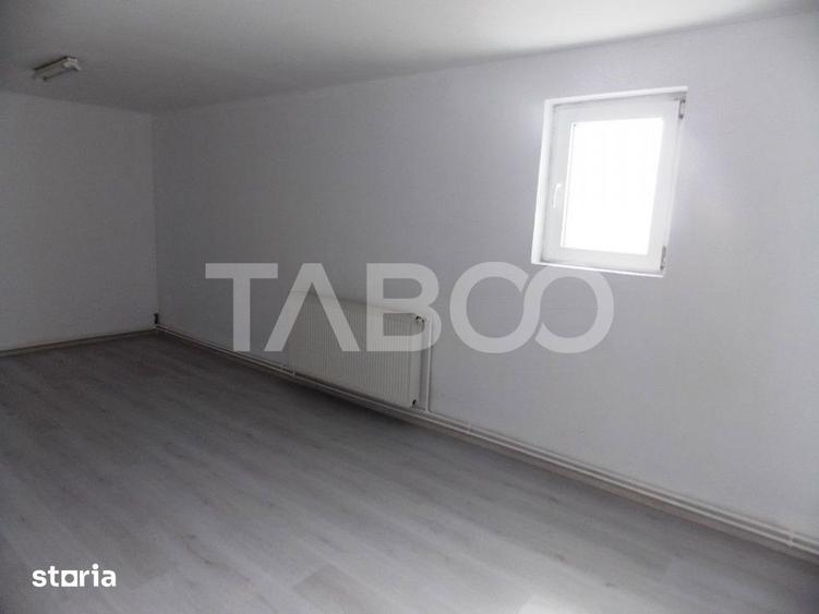 Spațiu comercial, de 50 mp, în Ștrand