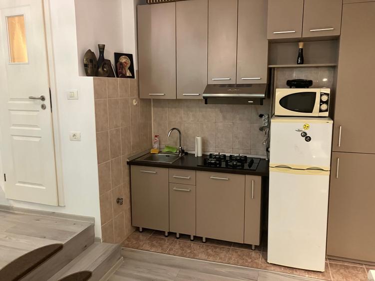 Apartament cu 2 camere decomandat în Aviatorilor