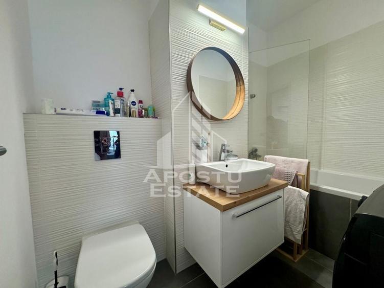 Apartament cu 2 camere decomandat în Take Ionescu