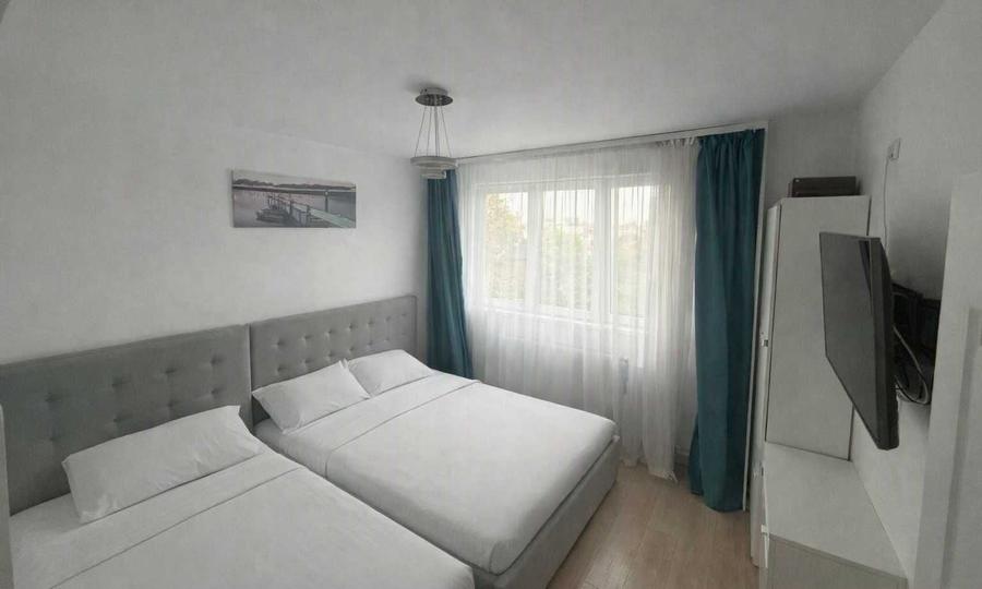 Apartament cu 2 camere semidecomandat în 1 Mai
