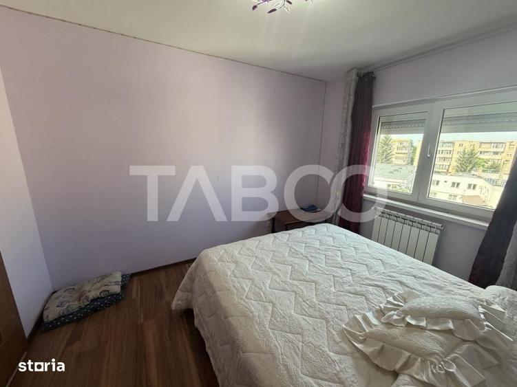 Apartament cu 3 camere decomandat în Central
