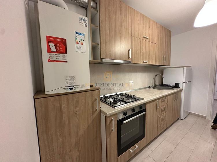 Apartament cu 2 camere decomandat, mobilat în Central