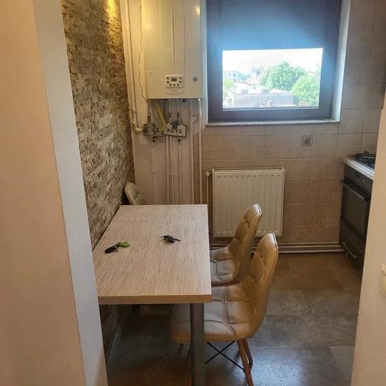 Apartament cu 2 camere decomandat în Podgoria