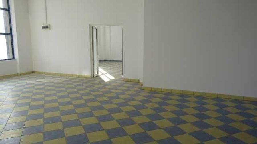 Spațiu comercial, de 310 mp, în Central