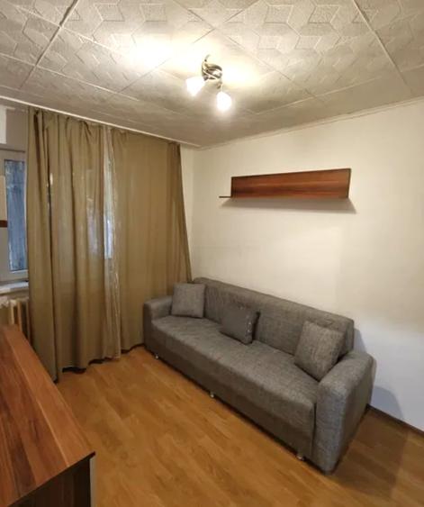 Apartament semidecomandat în Berceni