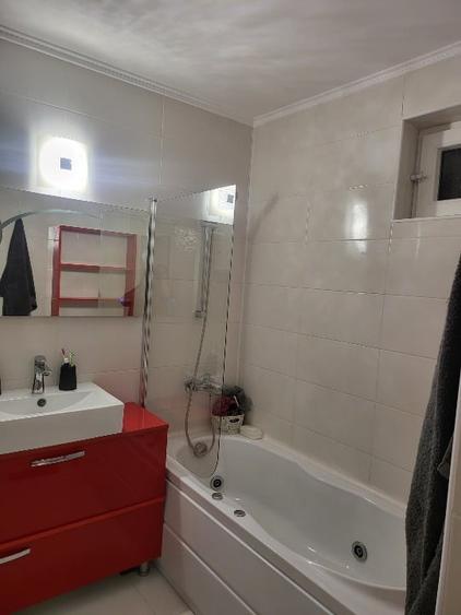 Apartament cu 2 camere decomandat, mobilat în Halânga