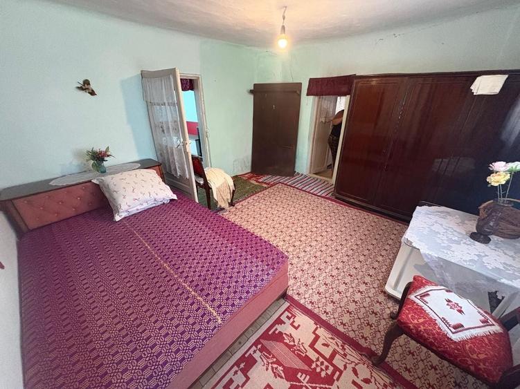 Casă individuală cu 6 camere cu Canalizare în Fundeni