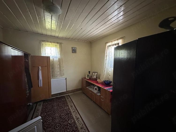 Casă cu 7 camere cu Teren 1039 Mp în Cornești