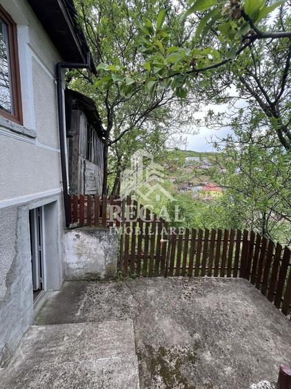 Casă individuală cu 3 camere cu Canalizare în Sud