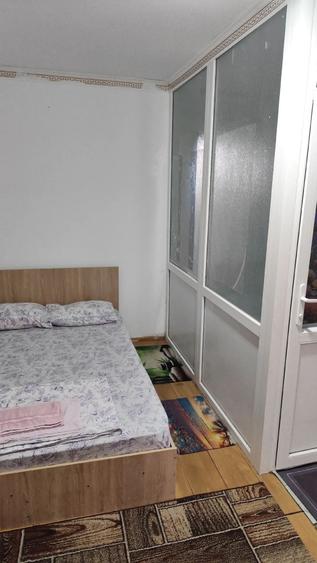 Garsonieră decomandată în P-ța Ovidiu