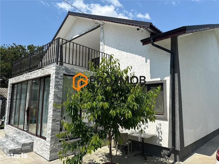 Casă cu 4 camere decomandat în Central