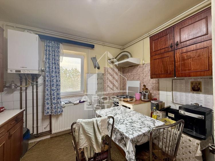 Apartament cu 3 camere decomandat, mobilat în Complex Studențesc