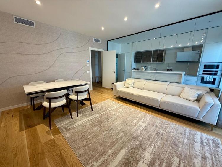 Apartament cu 3 camere decomandat, mobilat în Aviației