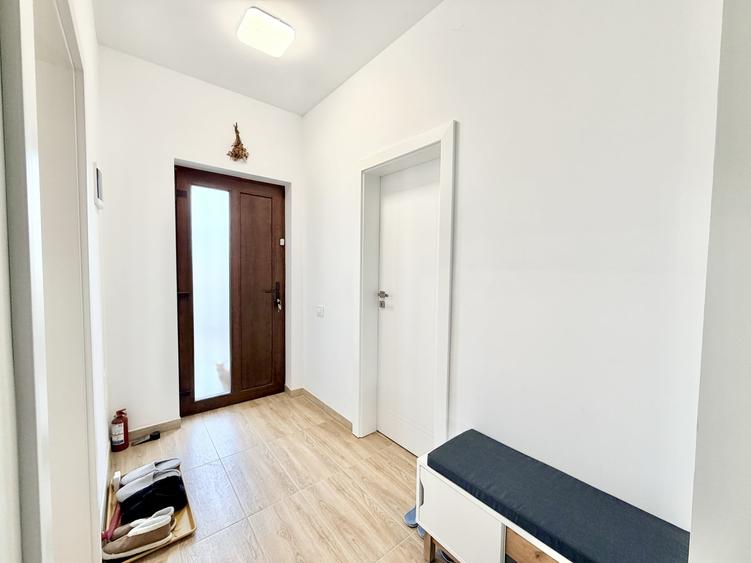 Duplex cu 5 camere cu Canalizare în Moșnița Nouă