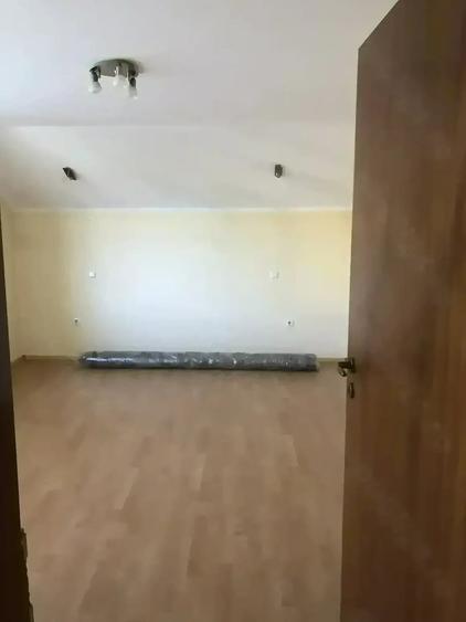 Casă cu Teren 600 Mp în Central