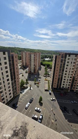 Apartament cu 3 camere în Ciurea