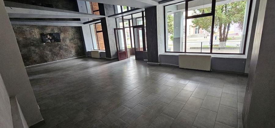 Spațiu comercial, de 135 mp, în Central