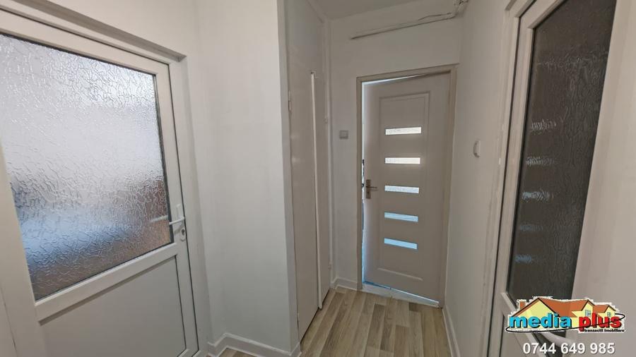 Garsonieră decomandată în Micro 17