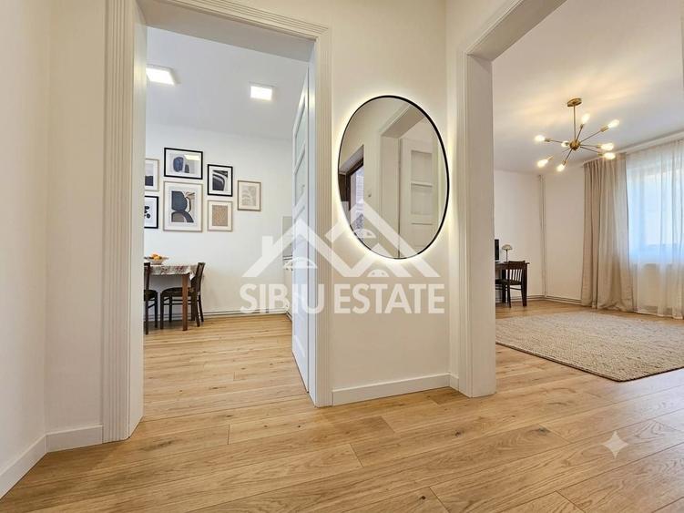 Duplex cu 5 camere cu Canalizare în Orașul de Jos