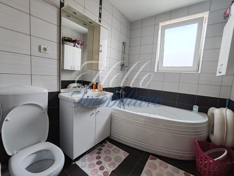 Apartament cu 2 camere semidecomandat, mobilat în Florești
