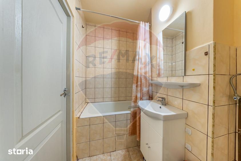 Apartament cu 2 camere decomandat în Romanilor
