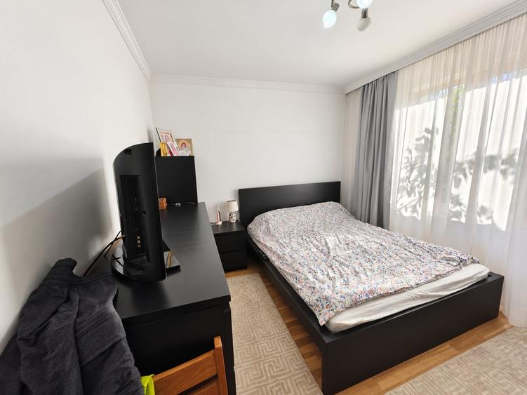Apartament cu 3 camere decomandat în Dristor