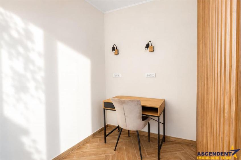 Apartament cu 3 camere nedecomandat în Est