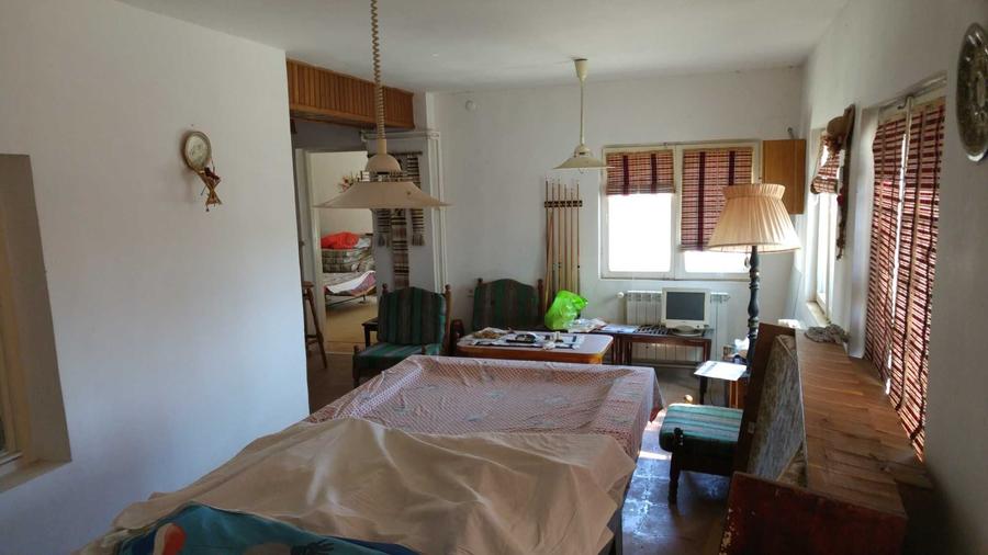 Casă cu 4 camere în Sinoie