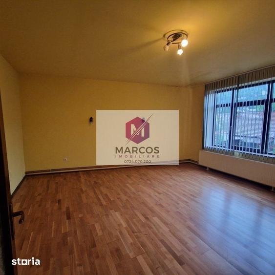 Apartament cu 7 camere în Muncitoresc