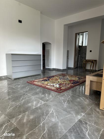 Casă cu 5 camere cu Teren 1430 Mp în Gurghiu