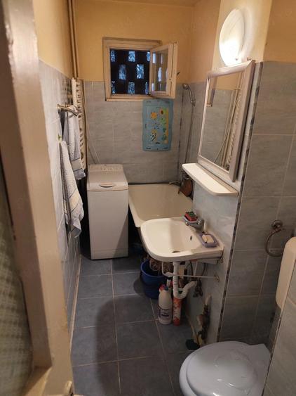 Apartament cu 3 camere semidecomandat în Șagului
