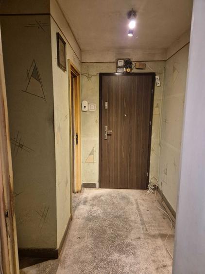 Apartament cu 2 camere semidecomandat în Romanilor