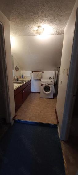 Casa de vanzare Suceava ideal AirBnB Triplex 356mp cu bai, bucatarii, utilitati separate 5 parcari - 4