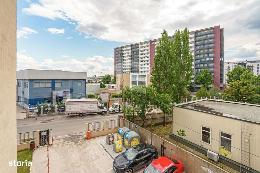 Apartament cu 3 camere decomandat în Titan
