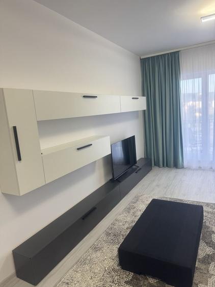Apartament cu 2 camere decomandat în Titan